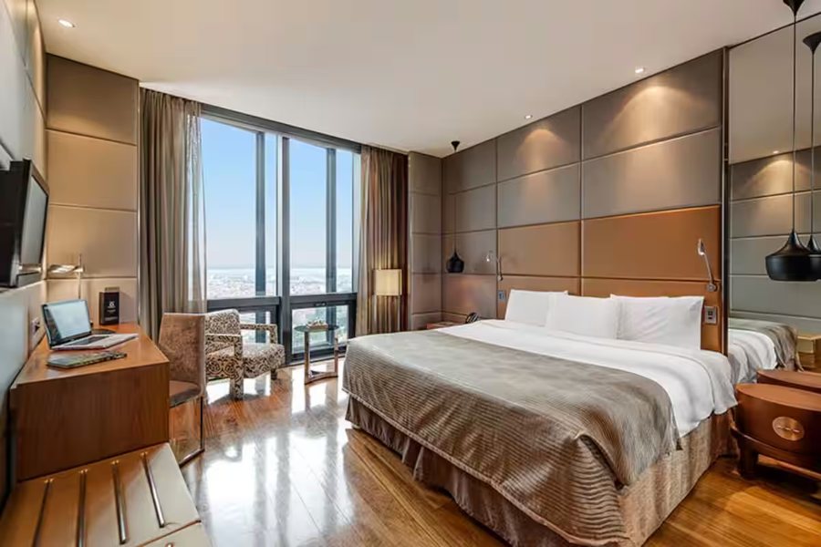 Eurostars Madrid Tower — Guest room