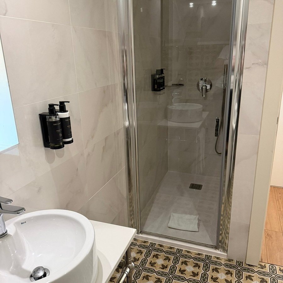 Eurostars Porto Centro — Bathroom