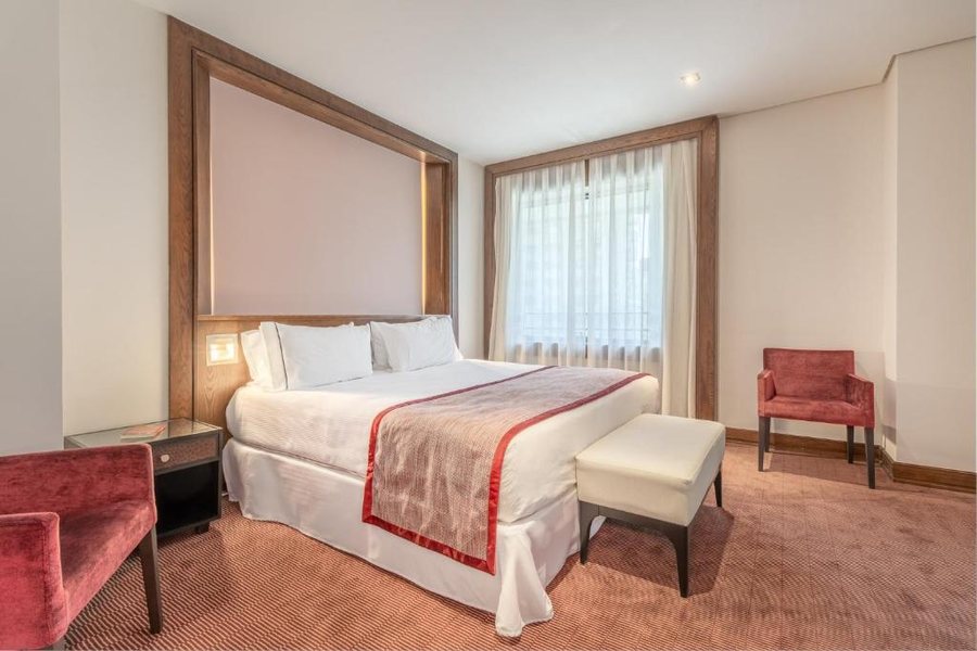Eurostars Suites Mirasierra — Guest room