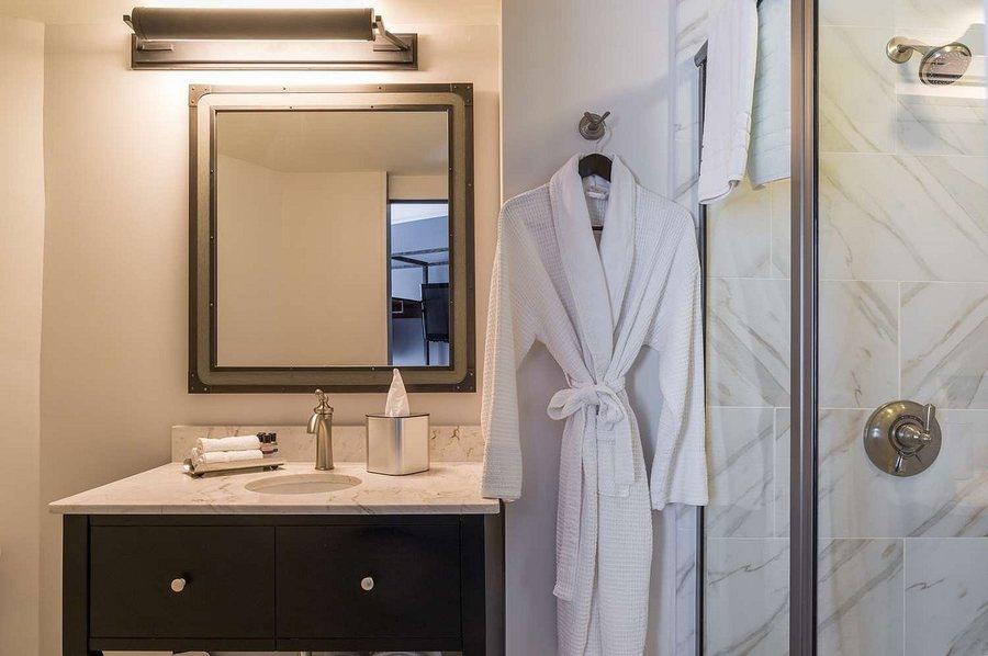 Eurostars the Boxer — Bathroom