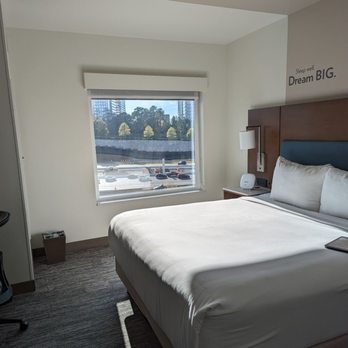 EVEN Hotel Atlanta Cobb Galleria by IHG — Guest room