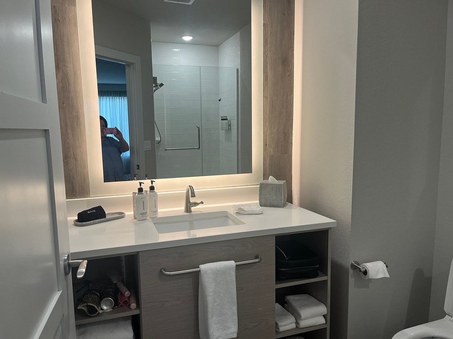 EVEN Hotel Austin Uptown Near The Domain by IHG — Bathroom