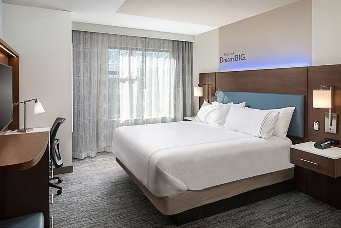 Even Hotel Manchester Airport by IHG — Guest room