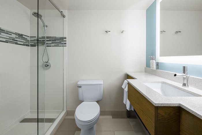EVEN Hotel Miami Airport by IHG Miami Florida — Bathroom