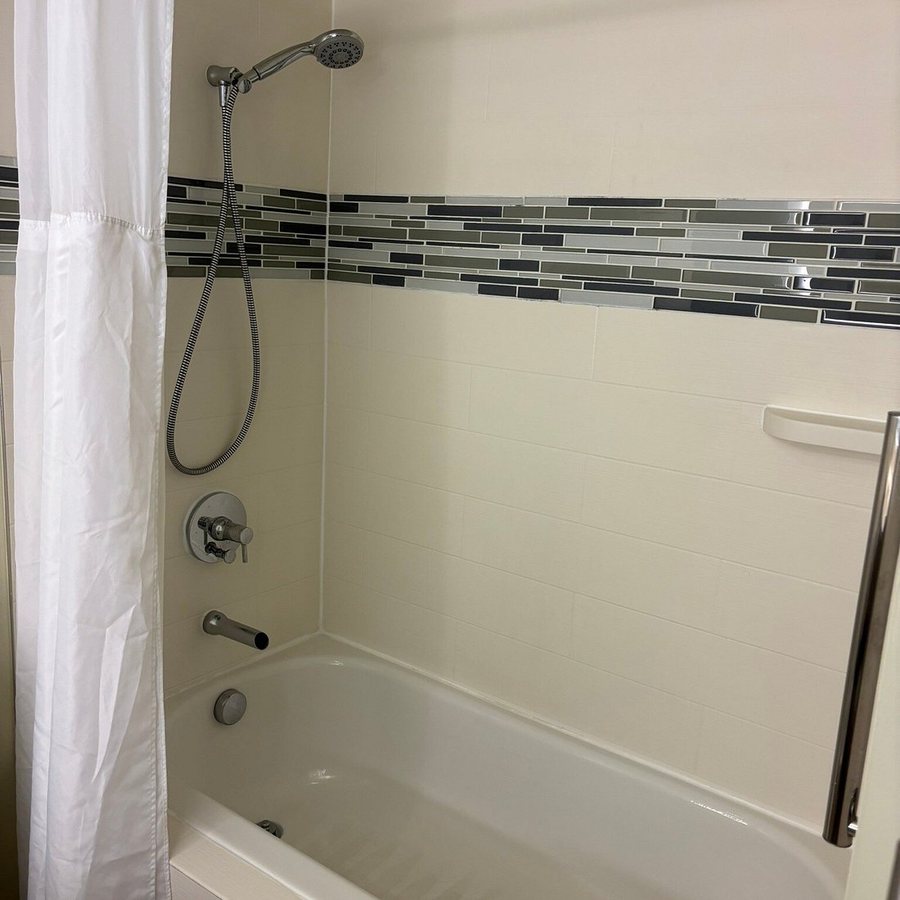 EVEN Hotel Rockville Washington DC Area by IHG — Bathroom