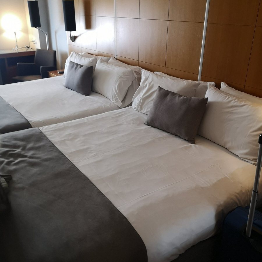 Evenia Rossello Barcelona Catalonia — Guest room