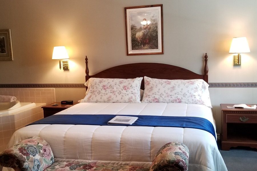 Evening Shade Inn B Tea — Guest room