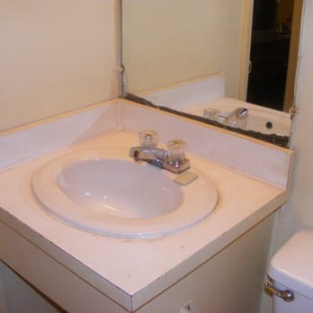 Evergreen Motel — Bathroom