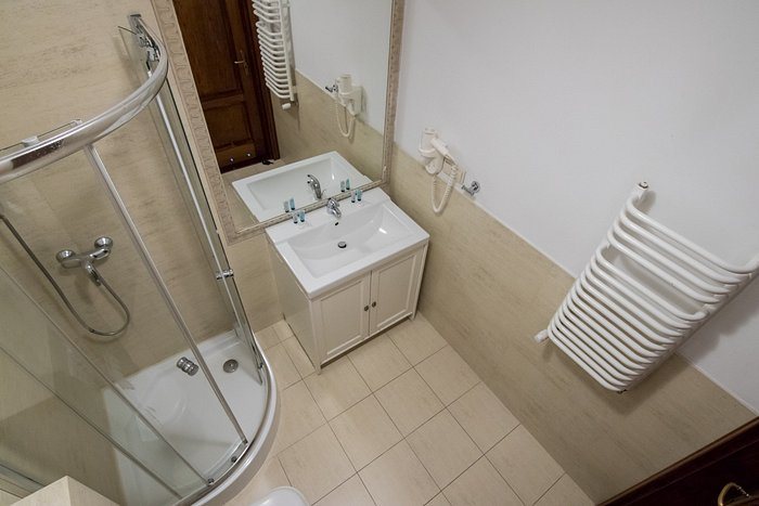 Exclusive Aparthotel — Bathroom
