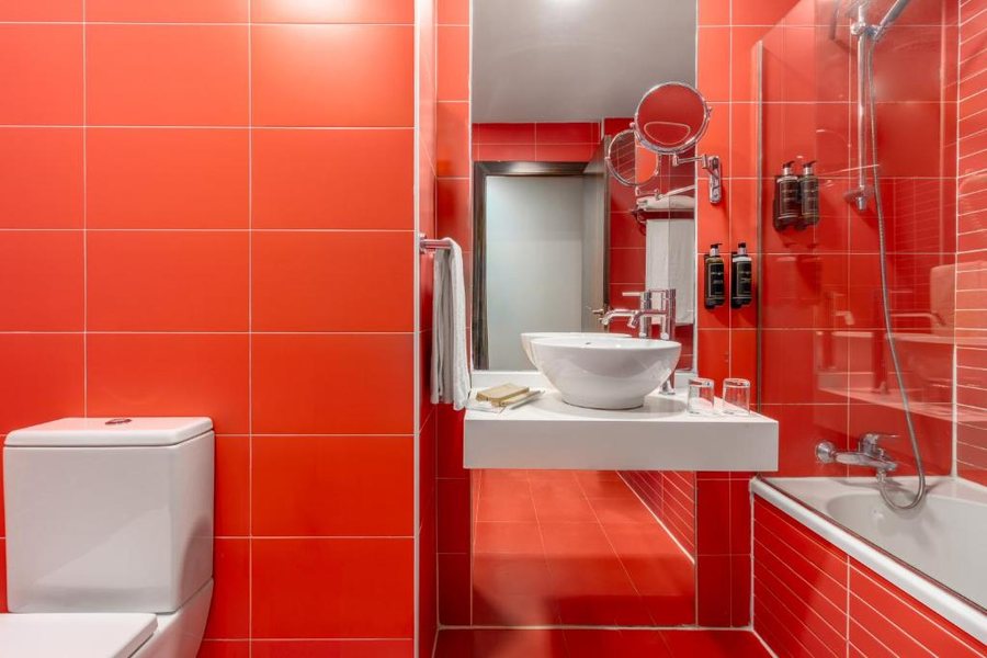 Exe Convention Plaza Madrid — Bathroom
