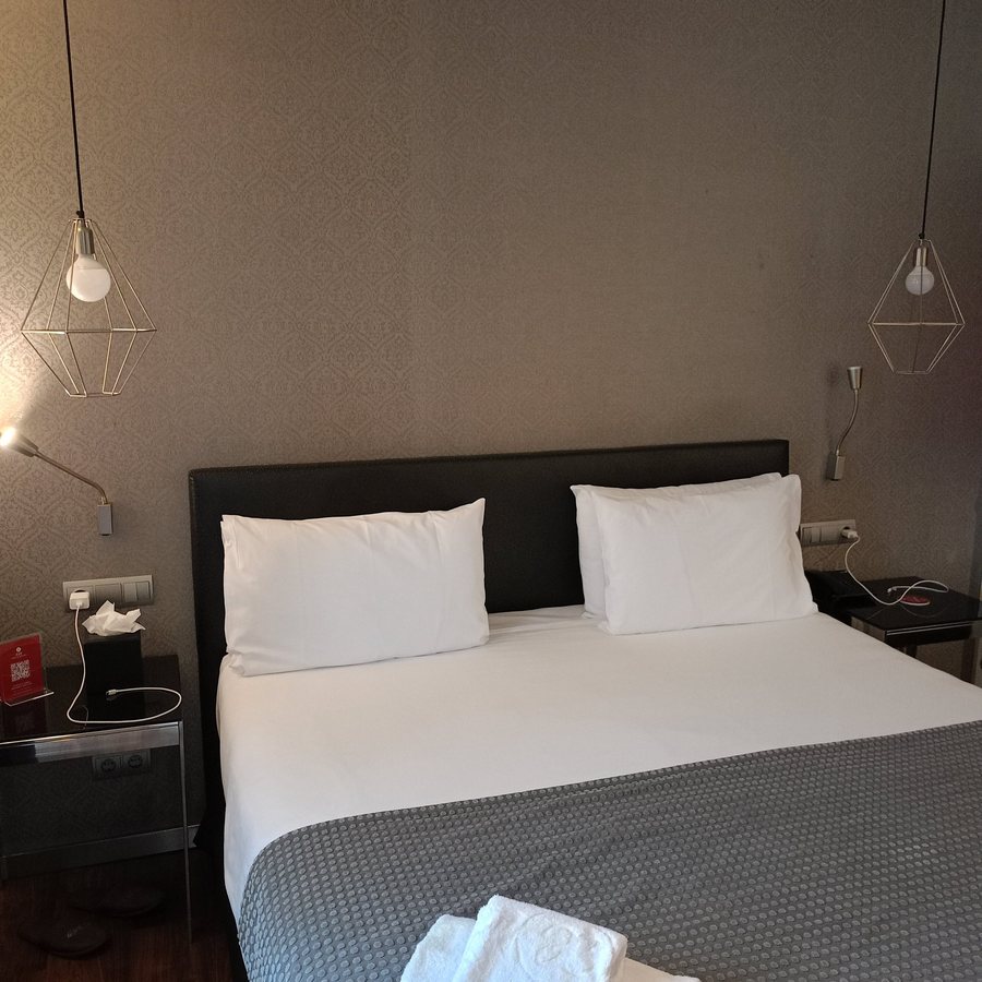 Exe Ramblas Boqueria Barcelona Catalonia — Guest room