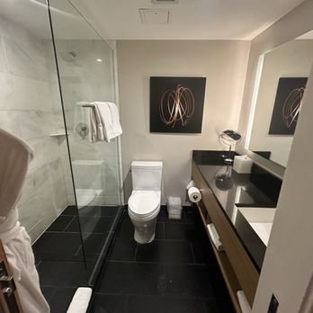 Executive Hotel Le Soleil New York New York City New York — Bathroom