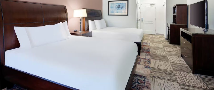 Executive Inn and Suites — Guest room