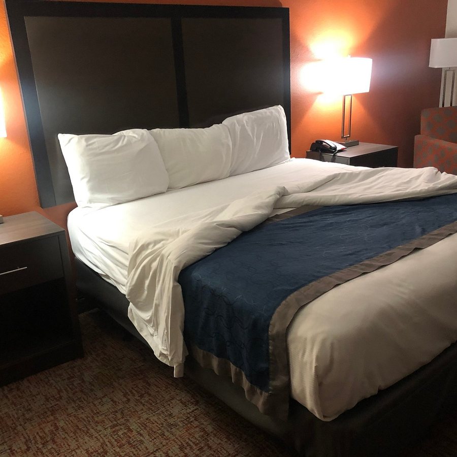 Executive Inn Fort Worth West — Guest room