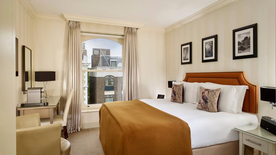 Executive Rooms London Kensington — Guest room