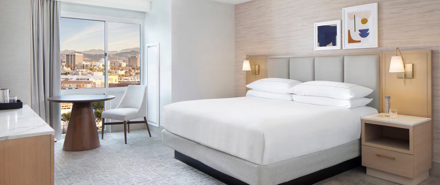Executive Santa Monica Suites Los Angeles California — Guest room