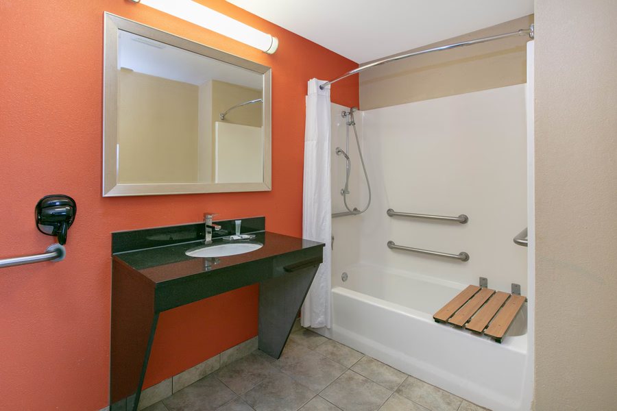 Extended Stay America Arlington Six Flags — Bathroom