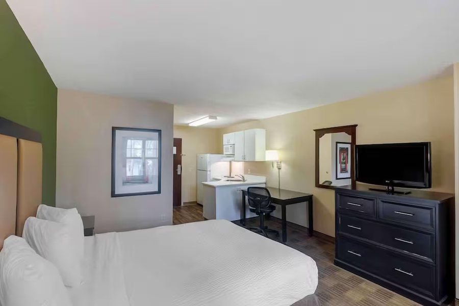 Extended Stay America Atlanta Clairmont — Guest room