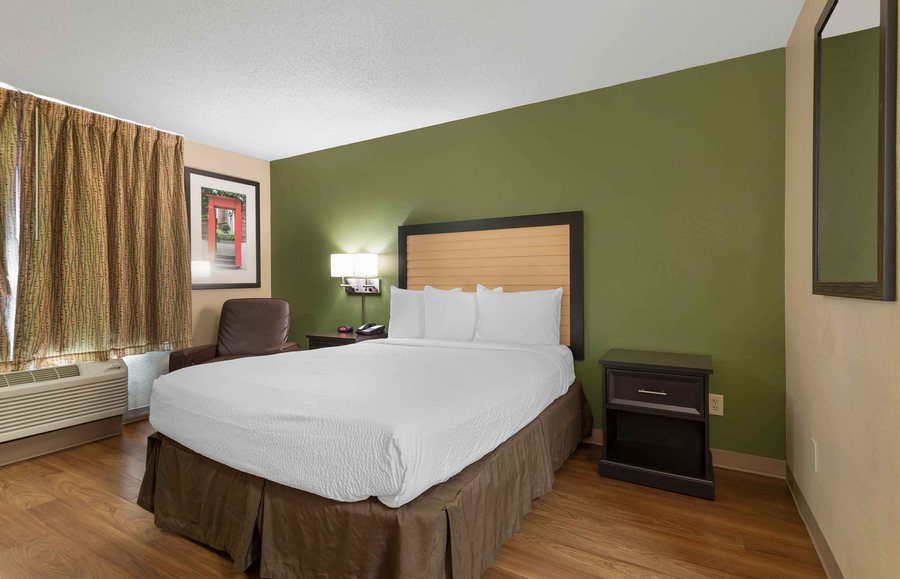 Extended Stay America Atlanta Northlake — Guest room