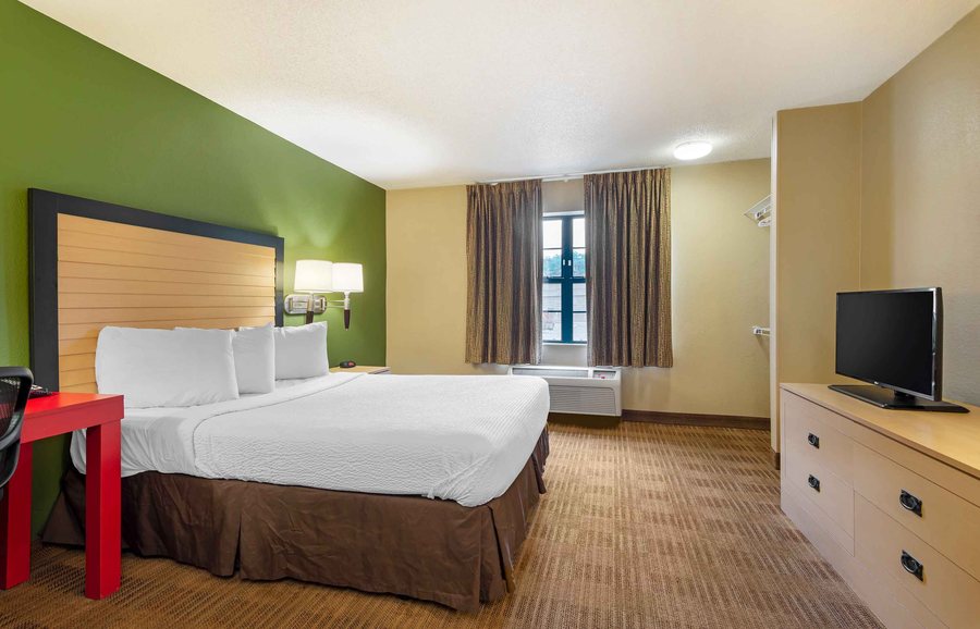 Extended Stay America Atlanta Vinings — Guest room