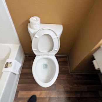 Extended Stay America Austin Arboretum South — Bathroom