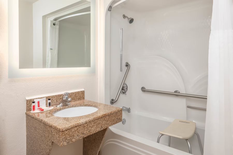 Extended Stay America Charlotte Rock Hill — Bathroom