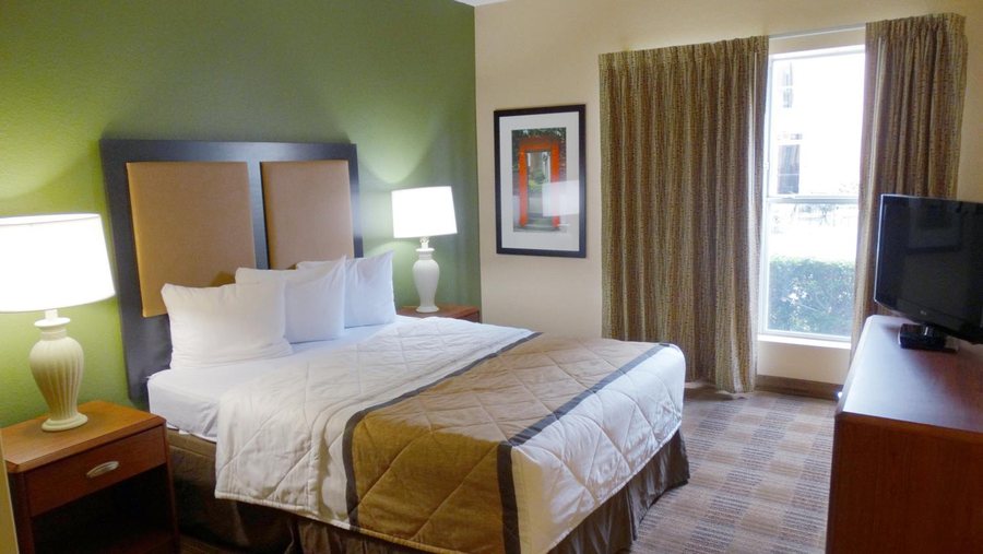 Extended Stay America Dallas Frankford Road — Guest room