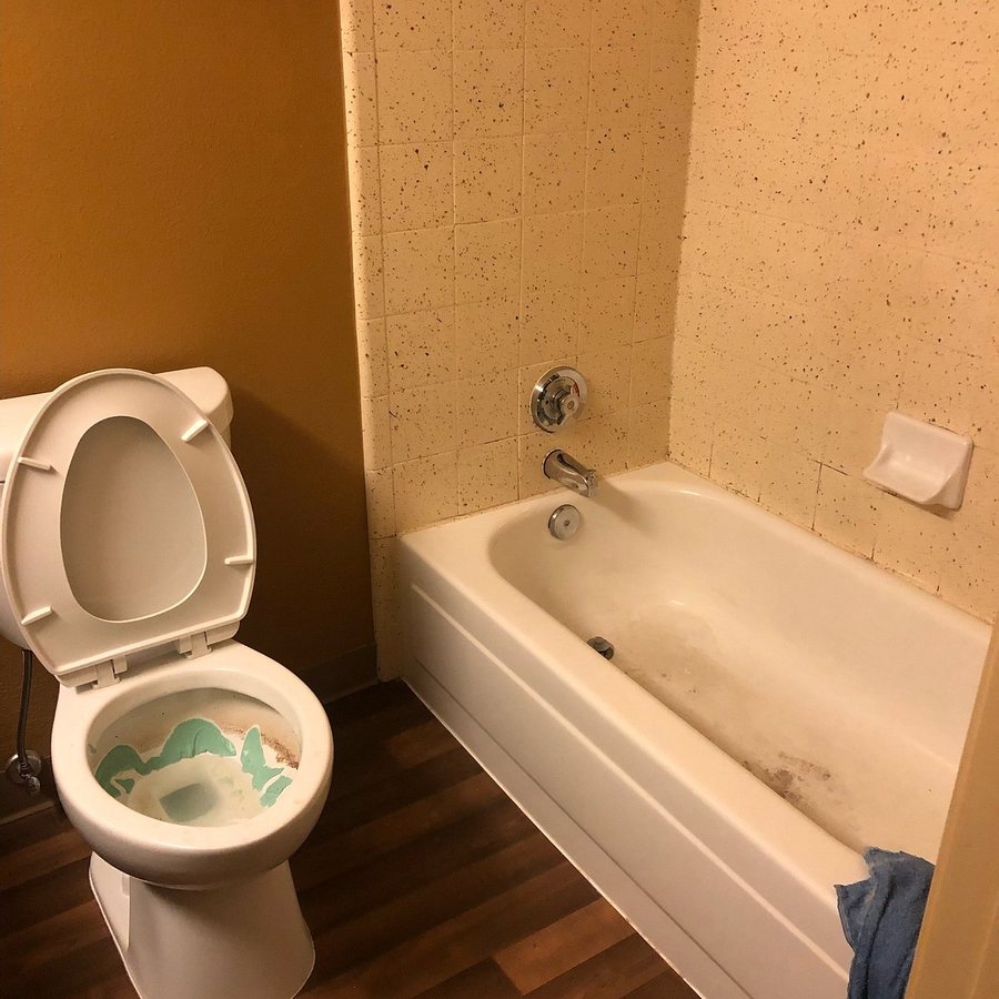 Extended Stay America Dallas Las Colinas Carnaby St — Bathroom