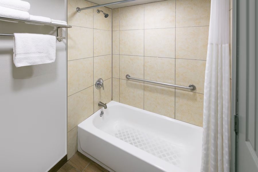 Extended Stay America Fort Worth Southwest — Bathroom