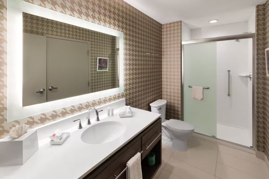 Extended Stay America Houston Kingwood — Bathroom