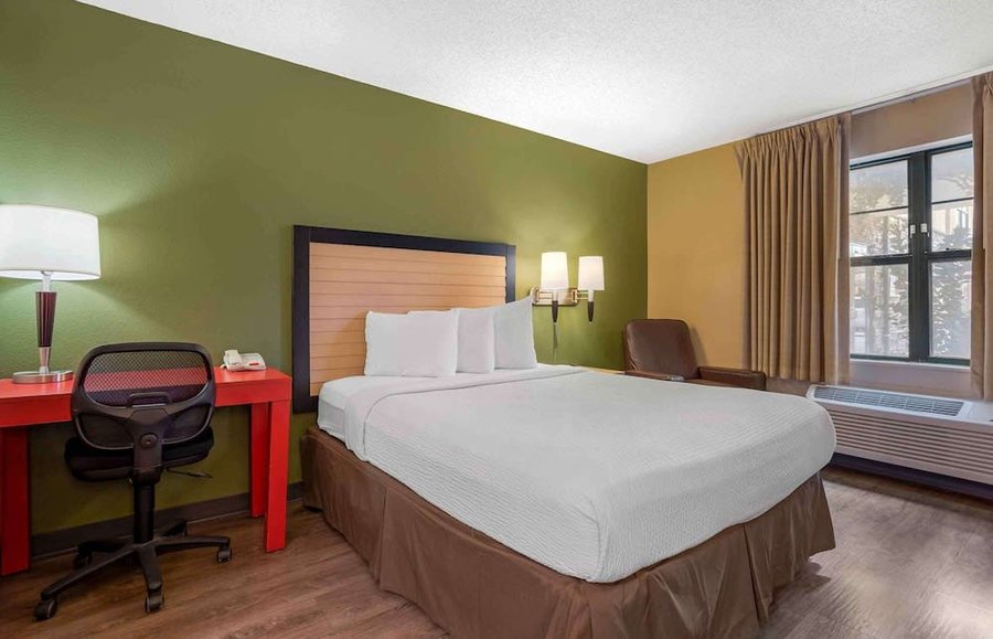 Extended Stay America Houston Med Ctr Greenway Plaza — Guest room