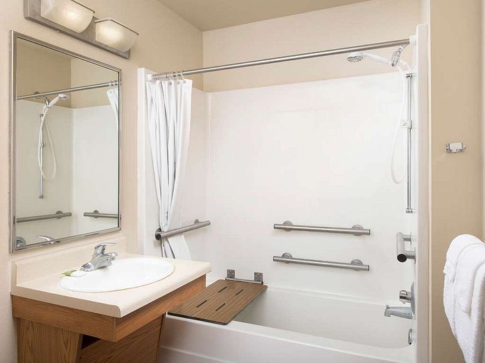 Extended Stay America Indianapolis Northwest College Parks — Bathroom