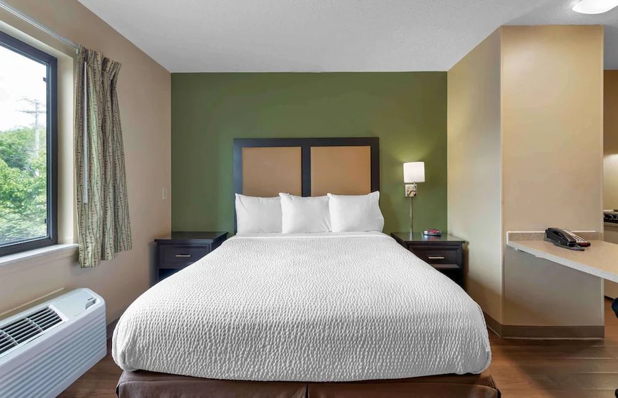 Extended Stay America Knoxville West Hills — Guest room