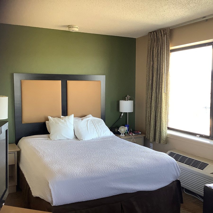 Extended Stay America Madison Old Sauk Rd — Guest room