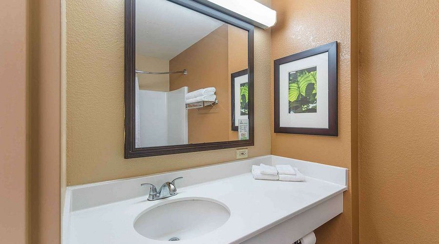 Extended Stay America Memphis Germantown — Bathroom