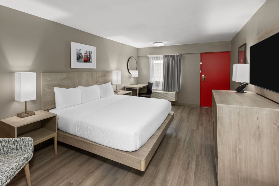 Extended Stay America New Orleans Airport — Guest room