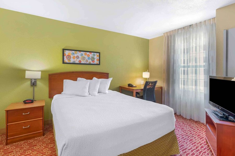 Extended Stay America Newport News Yorktown — Guest room