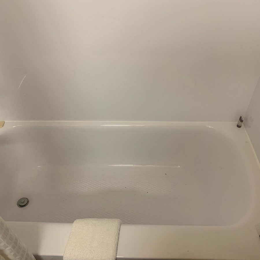 Extended Stay America Orlando Lake Mary 1040 Greenwood Blvd — Bathroom