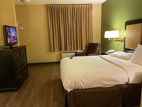 Extended Stay America Philadelphia Airport Tinicum Blvd — Guest room