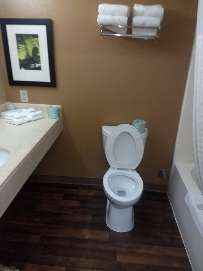 Extended Stay America Premier Suites Cleveland Independence — Bathroom