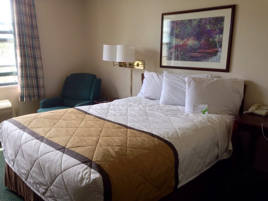 Extended Stay America Reno South Meadows — Guest room