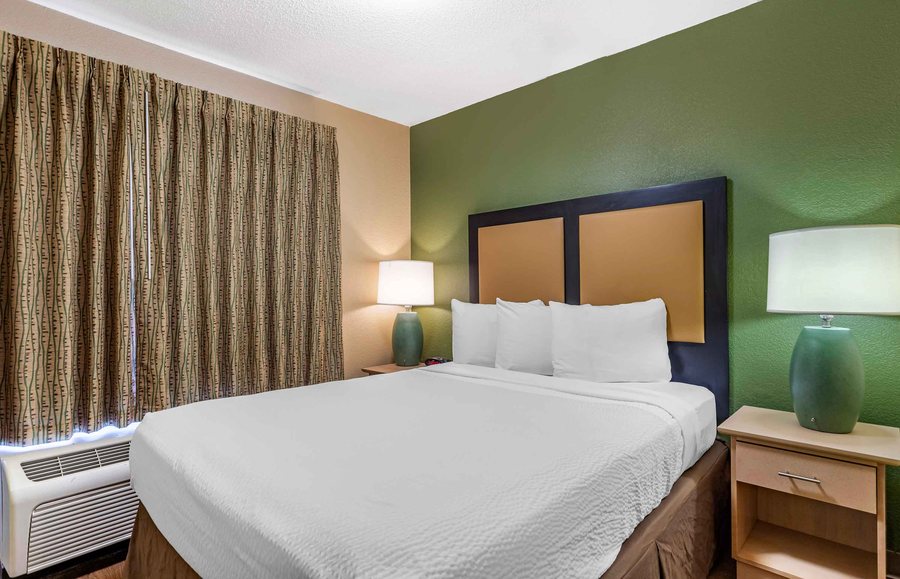 Extended Stay America San Antonio North — Guest room