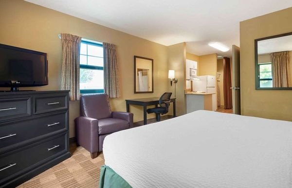 Extended Stay America Secaucus Meadowlands — Guest room