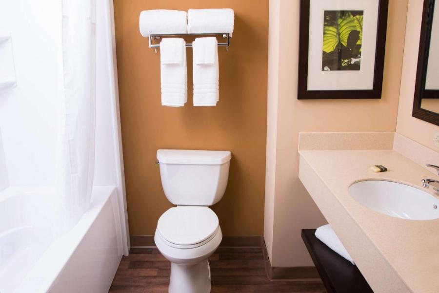 Extended Stay America Secaucus New York City Area — Bathroom