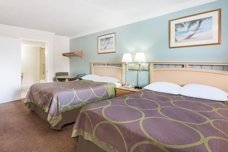 Extended Stay America Select Suites Fort Walton Beach — Guest room