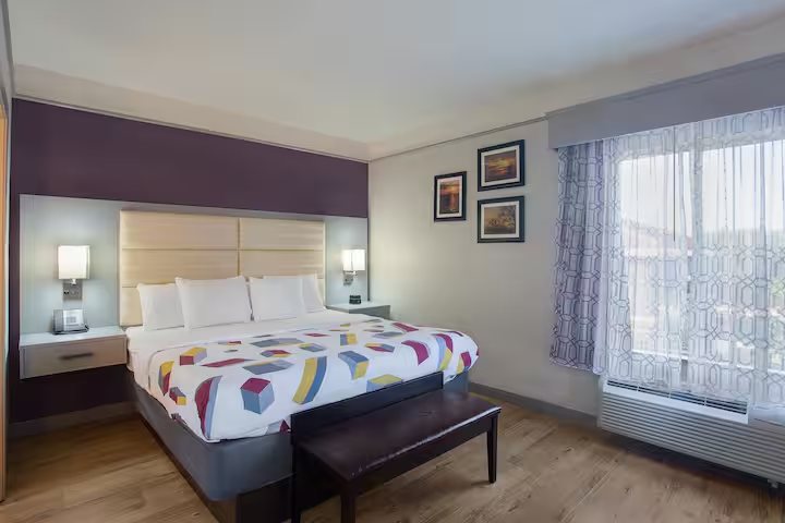 Extended Stay America Select Suites Mobile Daphne — Guest room