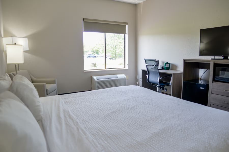 Extended Stay America St Louis O Fallon — Guest room