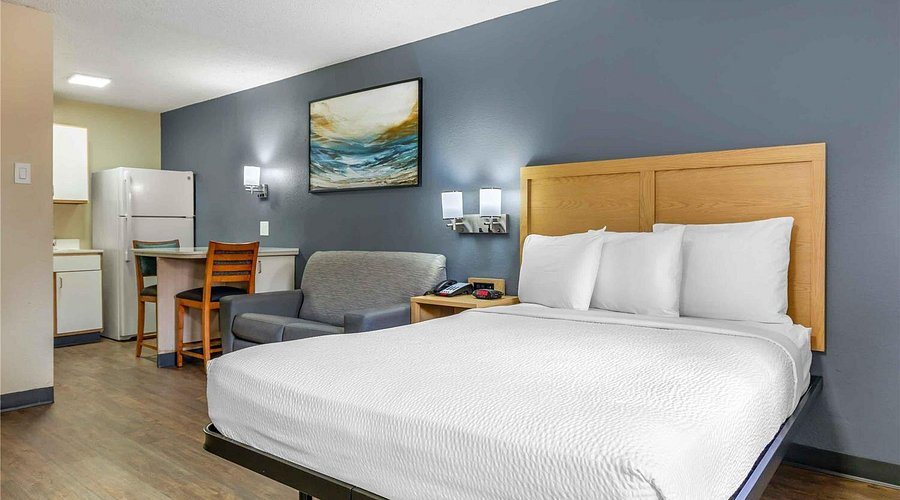 Extended Stay America Suites Arlington — Guest room