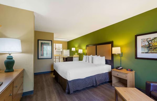 Extended Stay America Suites Carillon Park — Guest room