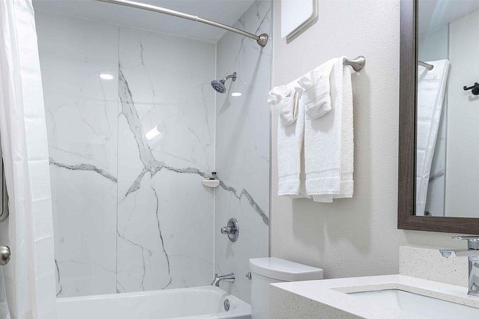 Extended Stay America Suites Columbia Greystone — Bathroom